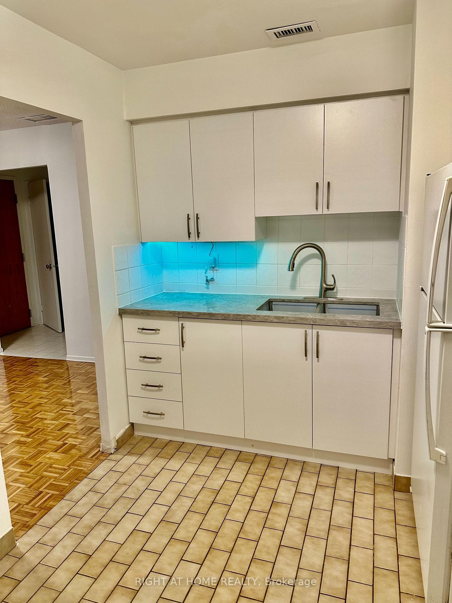 5795 Yonge Street Unit 101 photo 12