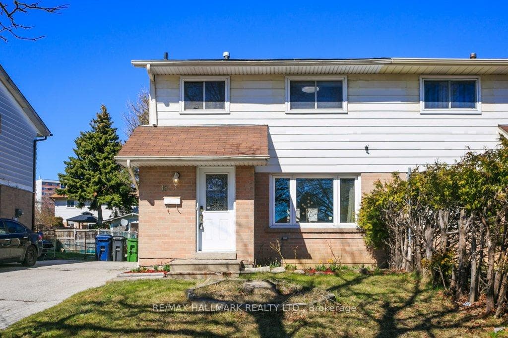 18 Coxworth Crescent photo 1