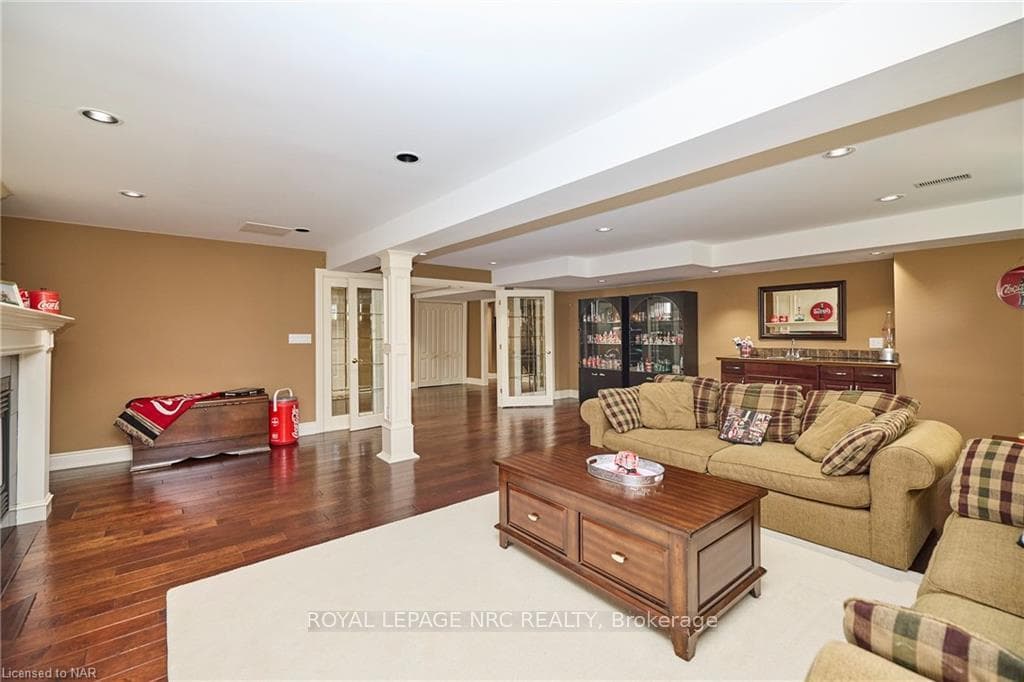 22 Beechwood Crescent photo 35