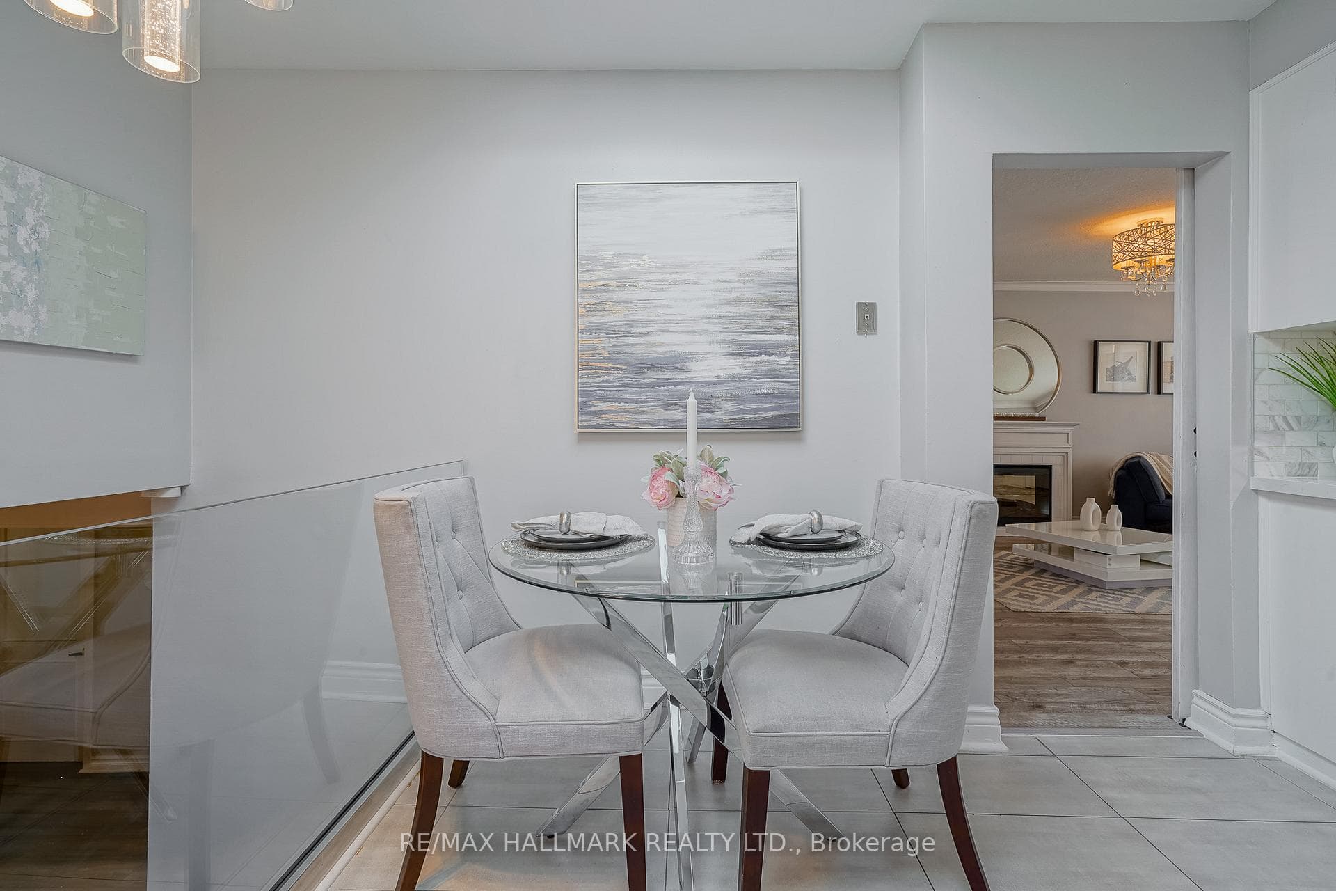 Eat-in Kitchen skylight/glass railings