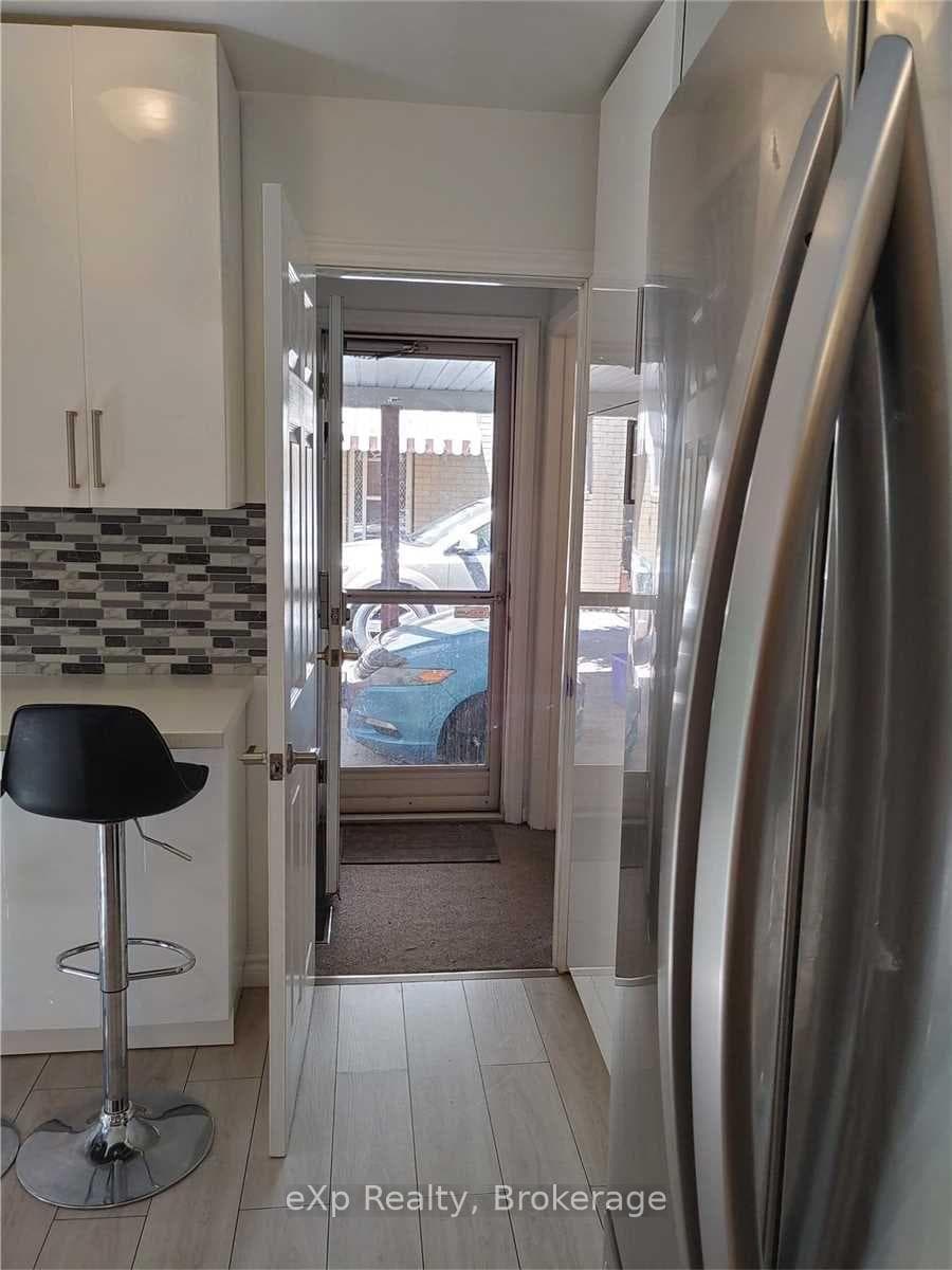 96 Larch Street Unit #Upper photo 18
