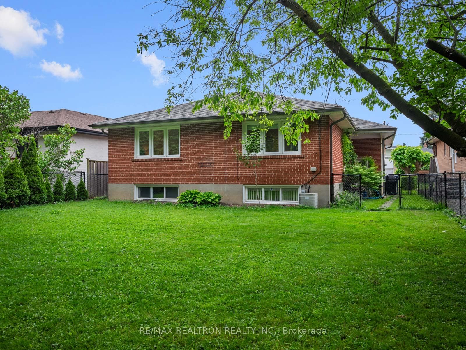 22 Artreeva Drive photo 25