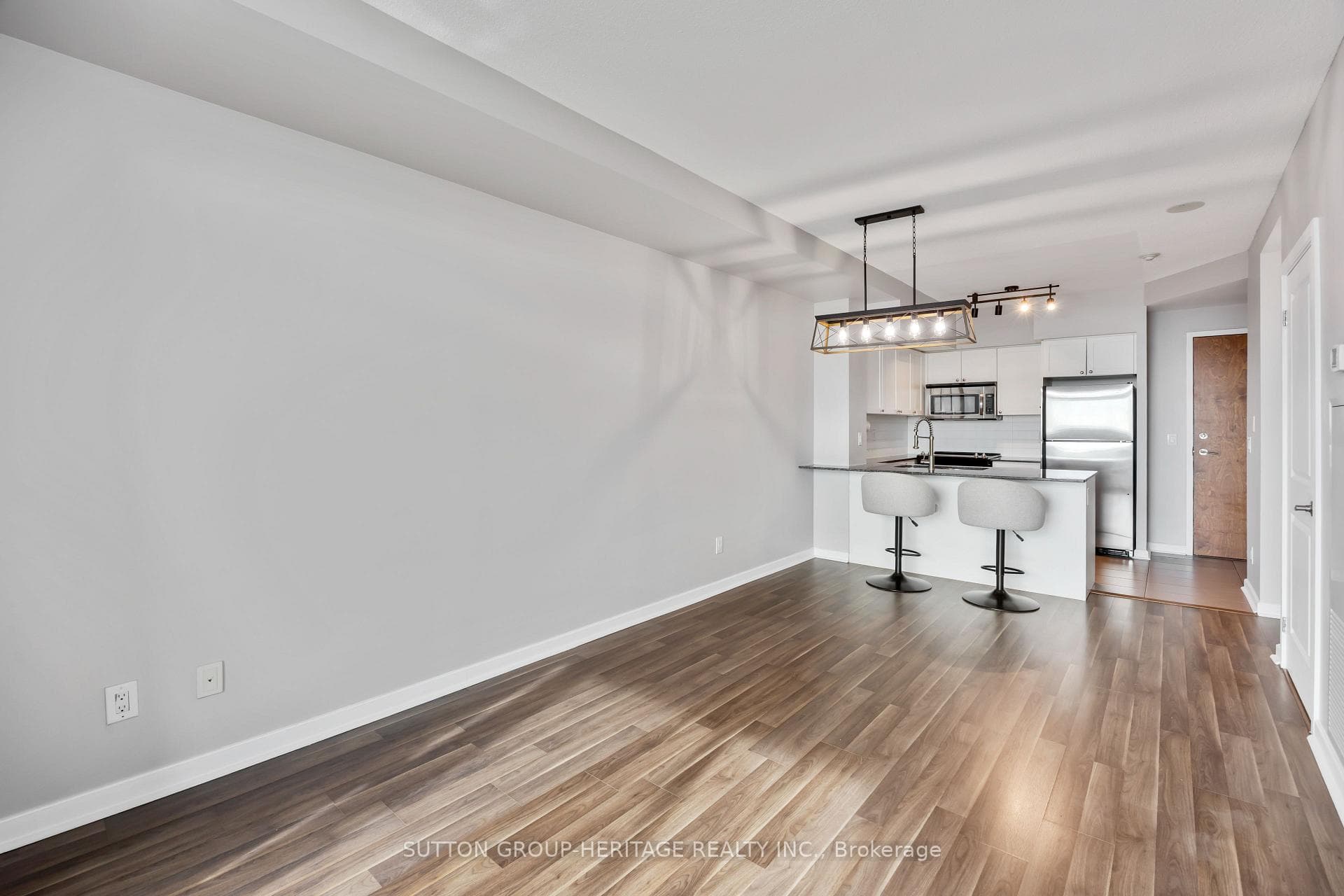 1235 Bayly Street Unit 1415 photo 13