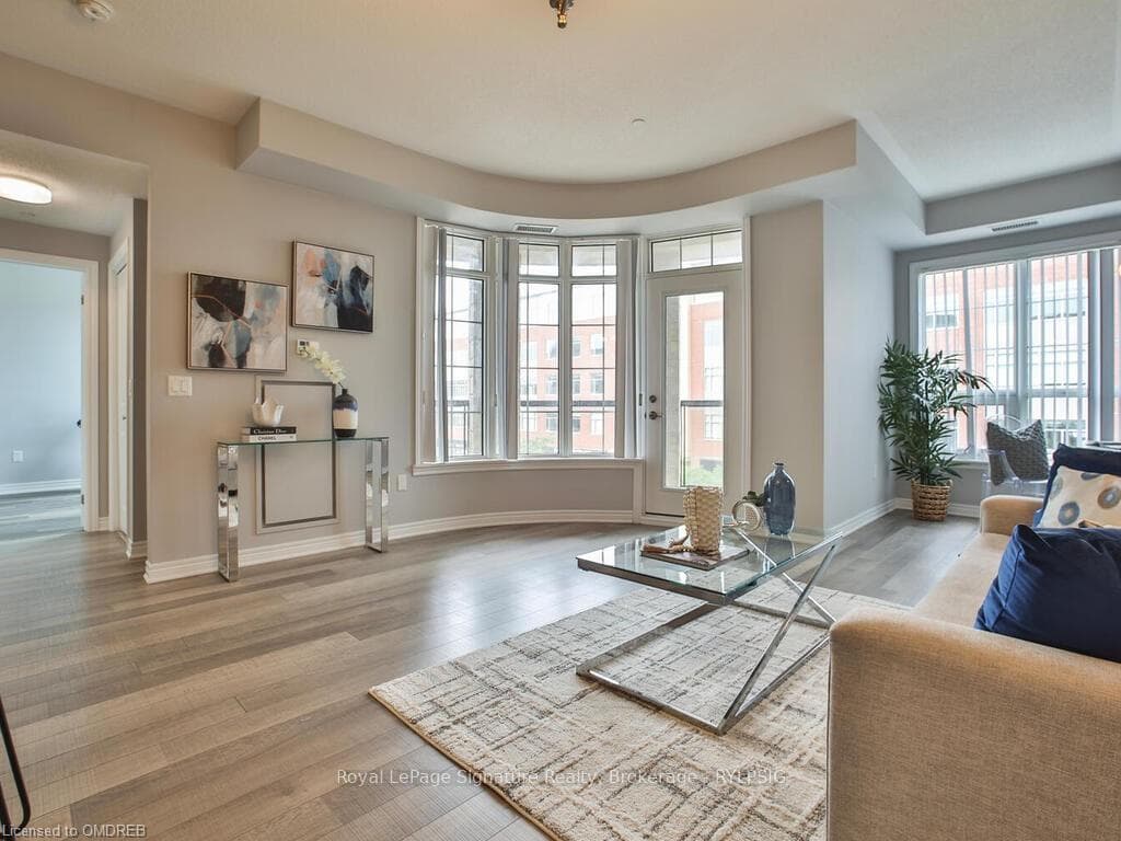 216 OAK PARK Boulevard Unit 318 photo 10