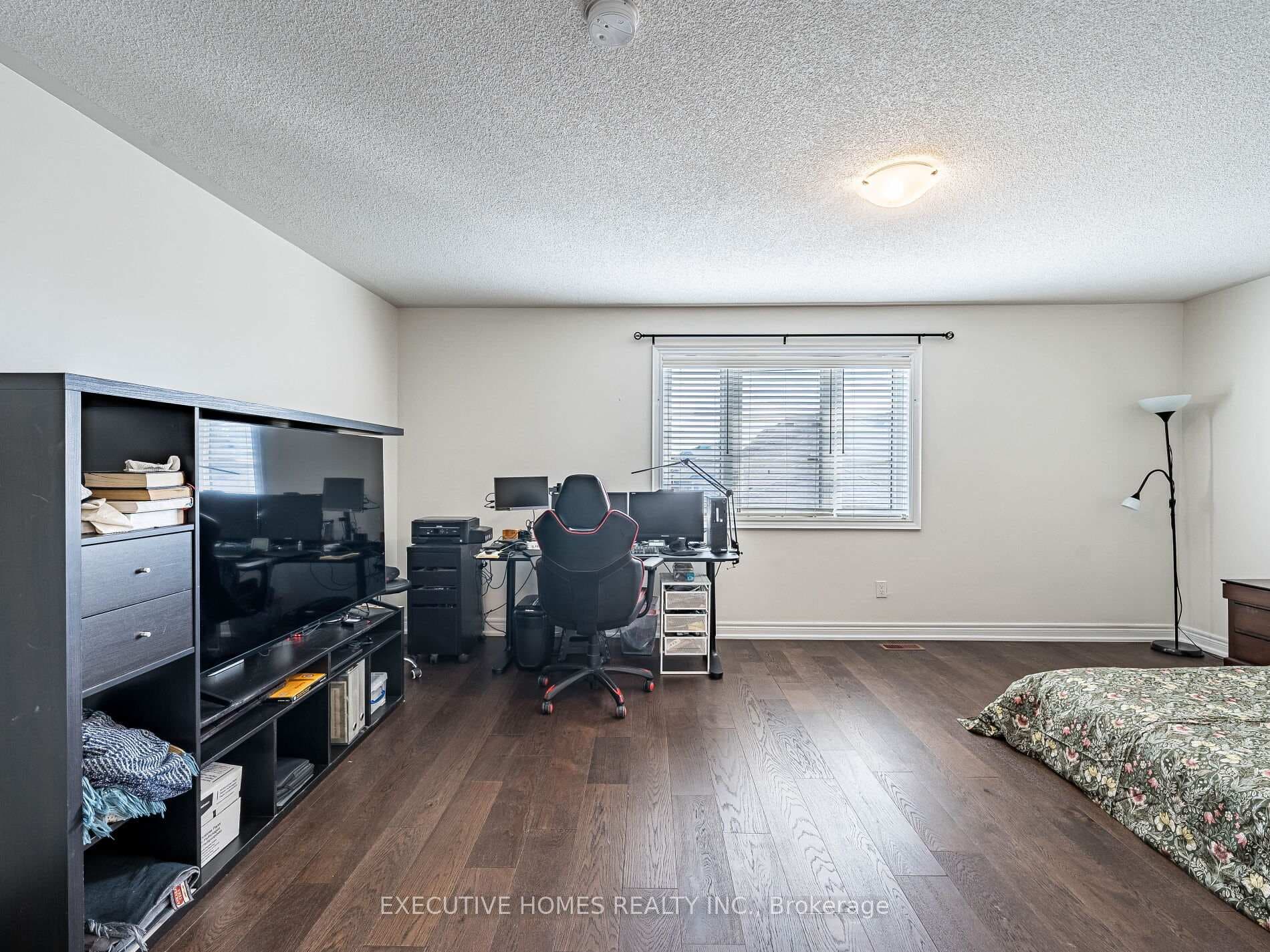 15 Lowther Avenue photo 36