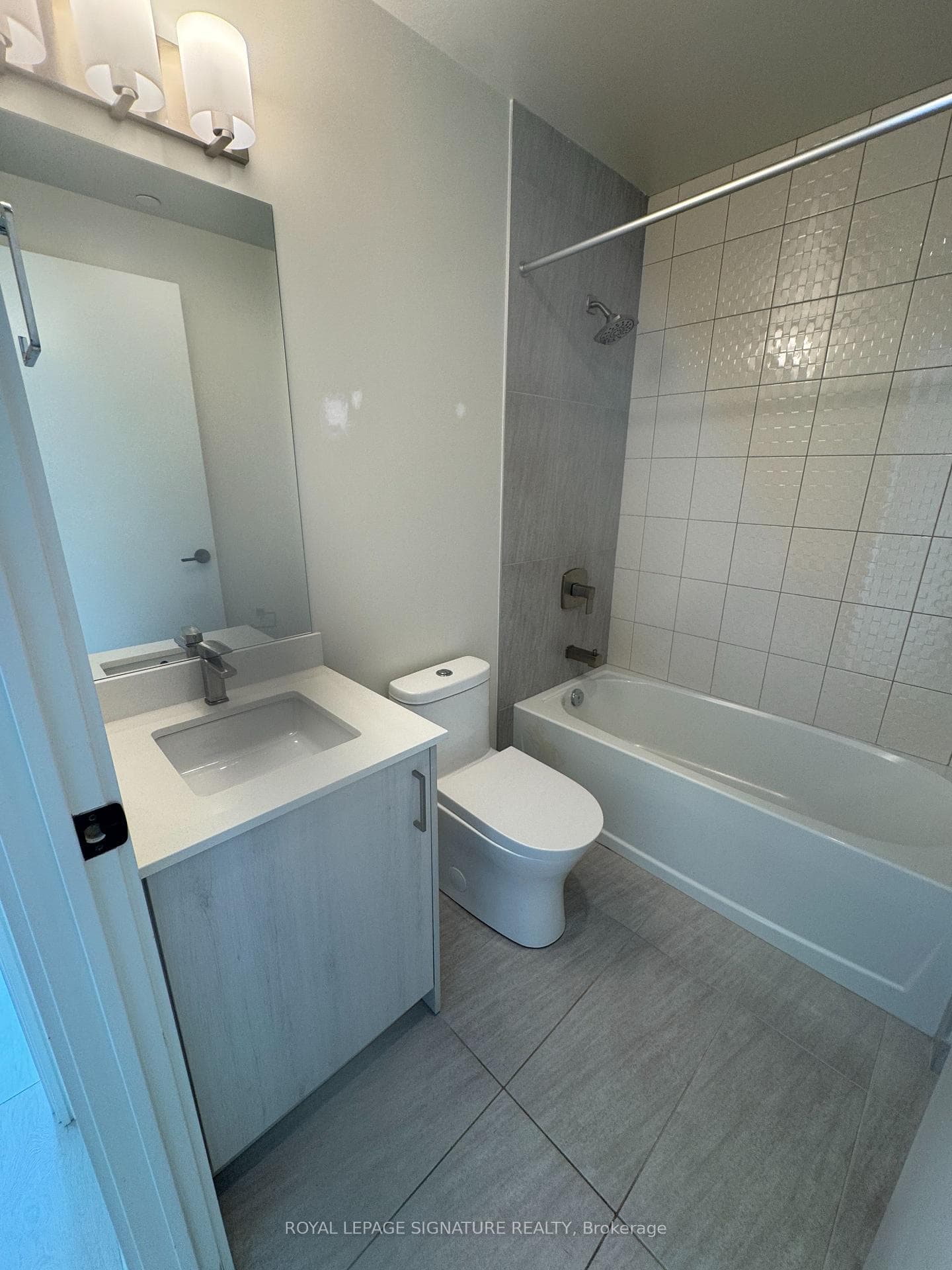 8010 Derry Road Unit 1007 photo 17