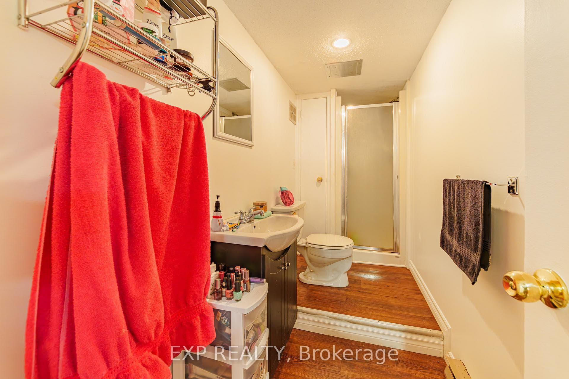 4612 Ste Catherine Street photo 19
