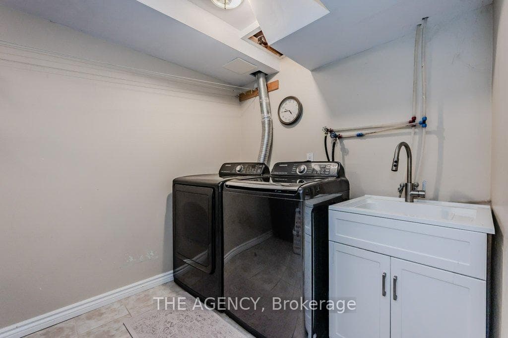 800 Columbia Forest Court photo 32
