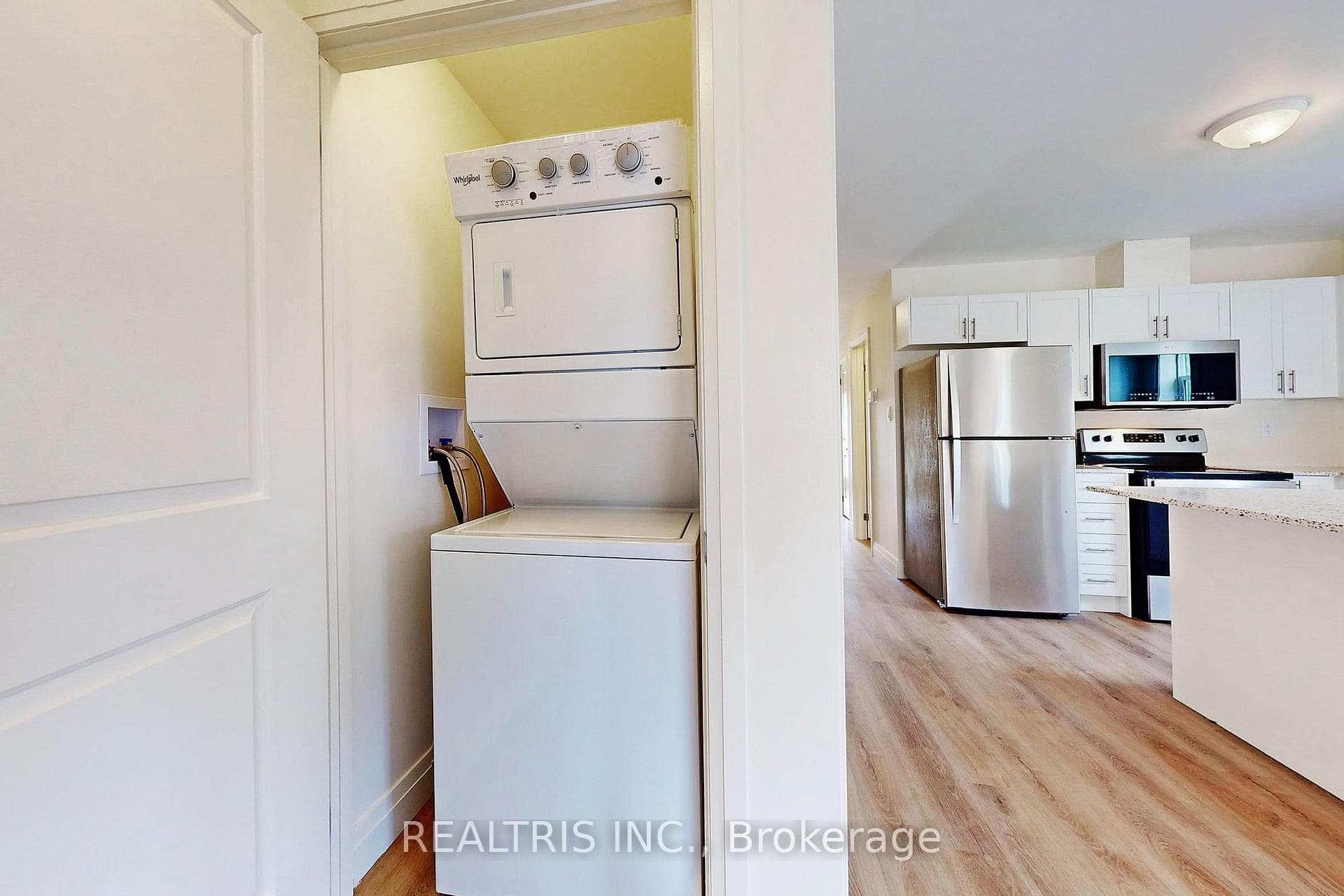 148 Patricia Street photo 27