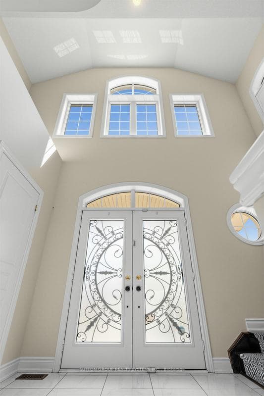 Grand Entrance with soaring Ceiling