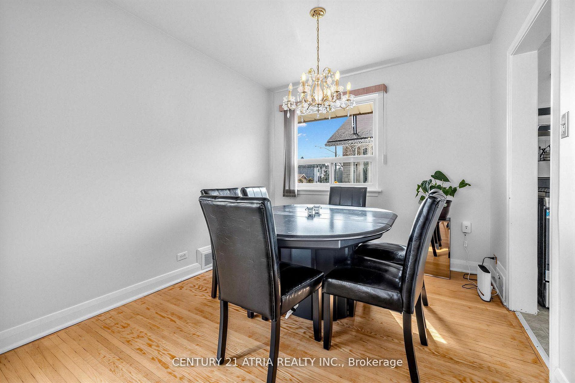 7 Rockport Crescent photo 9