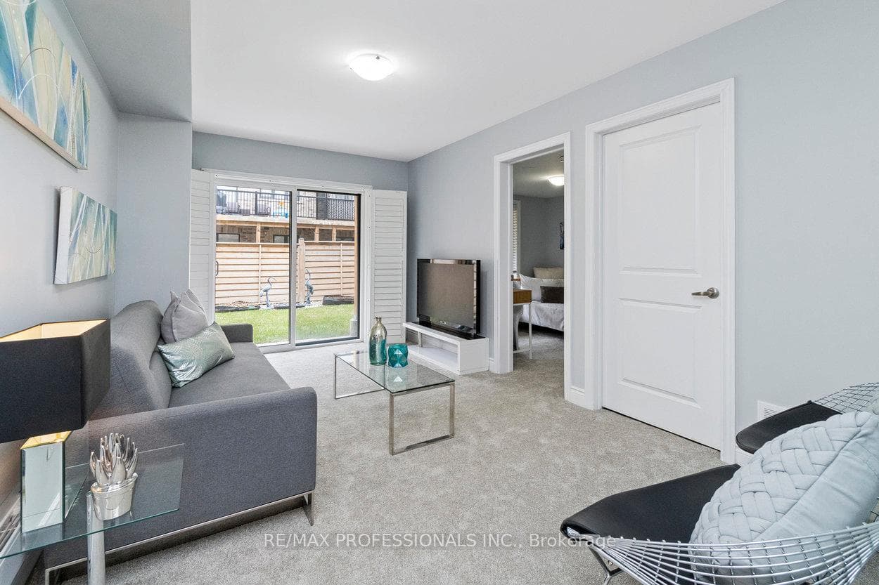 12 Augustus Terrace Unit 104 photo 35