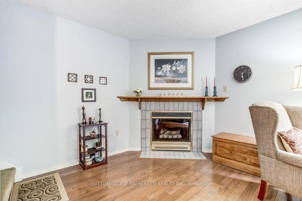 1990 Wavell Street Unit 12 photo 8