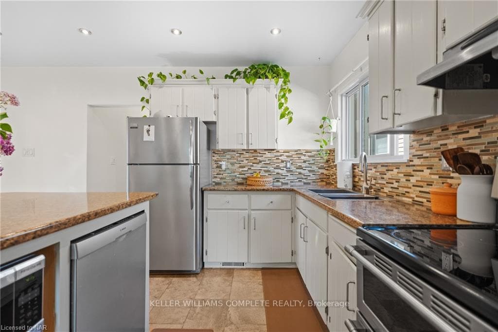 5792 Peer Street photo 11