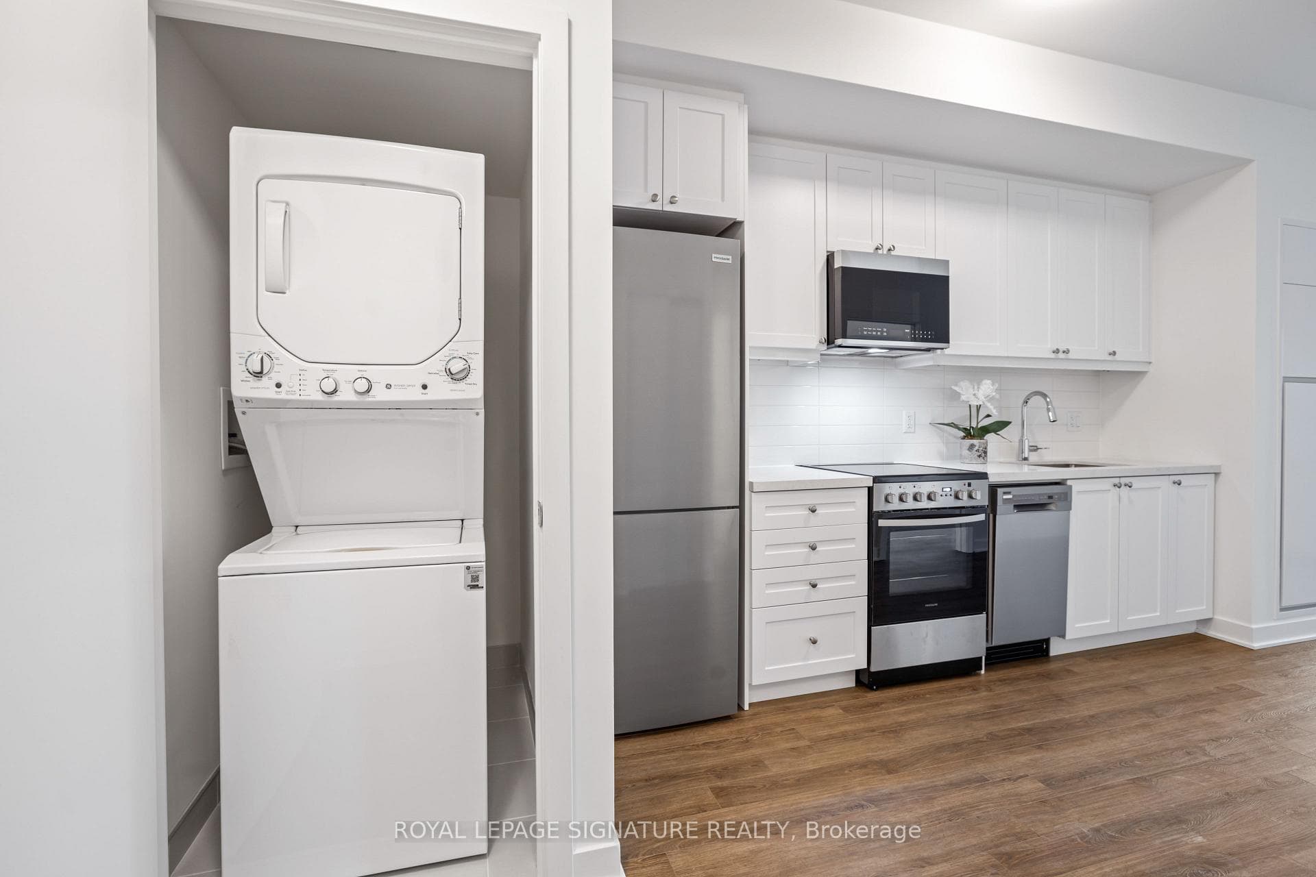 51 Clarington Boulevard Unit 530 photo 2
