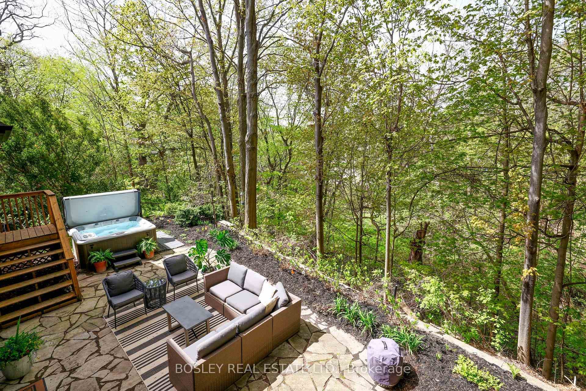 4 Glencrest Boulevard photo 16