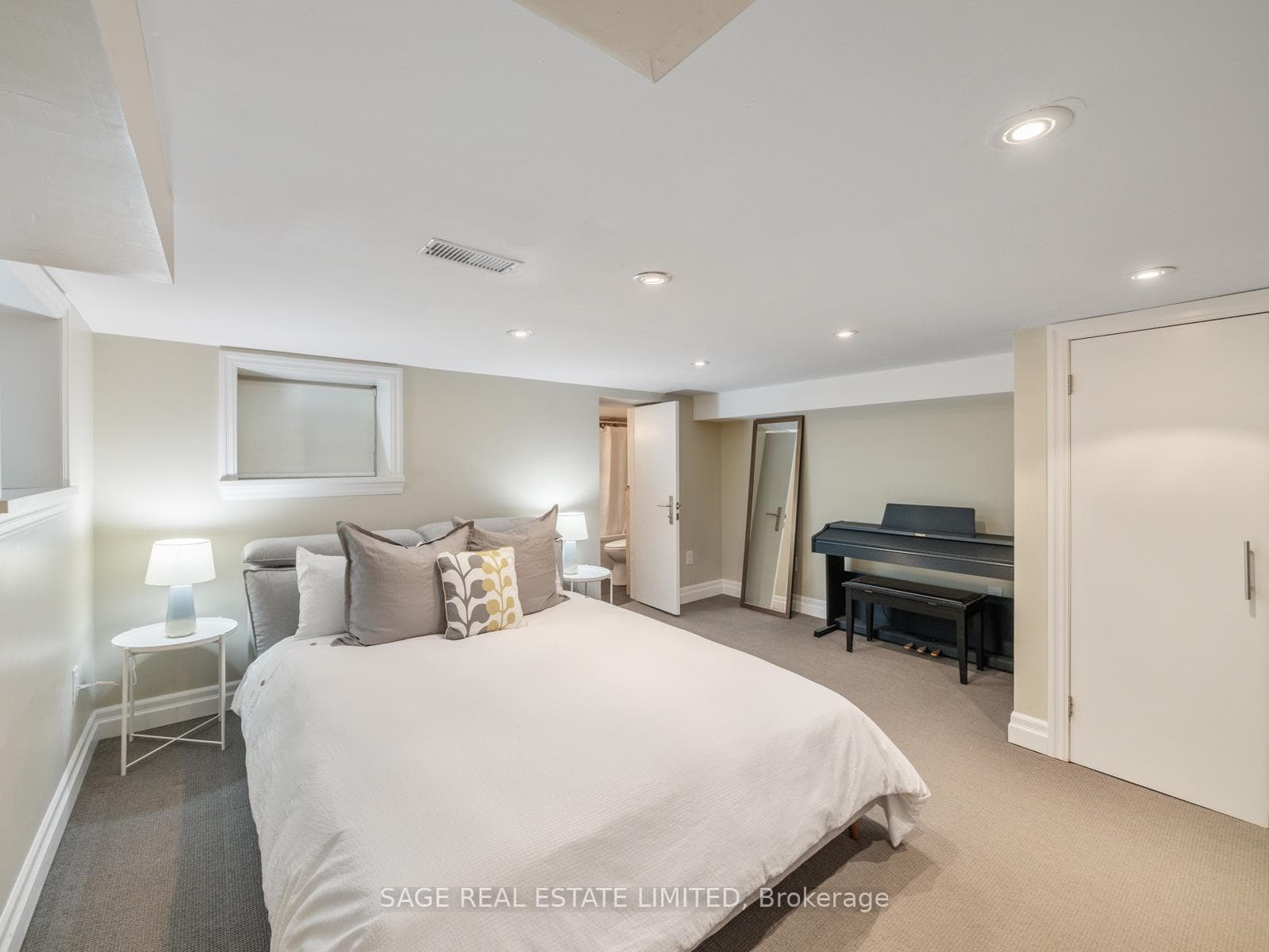 12 Ravina Crescent photo 29