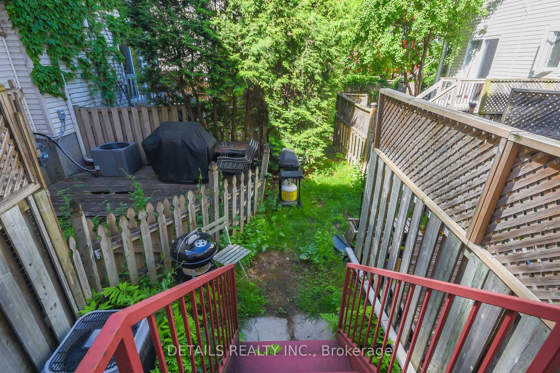 158 Forward Avenue photo 34