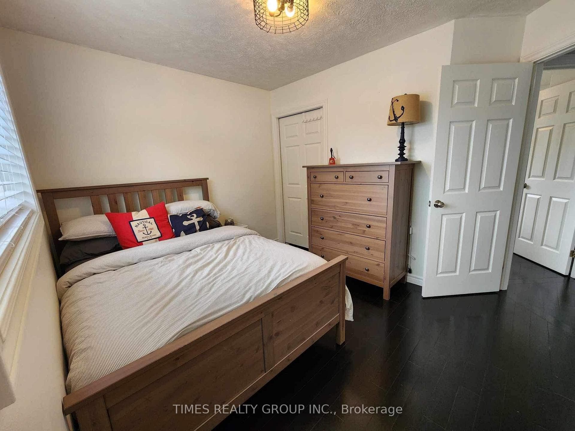 969 Waterloo Street photo 13