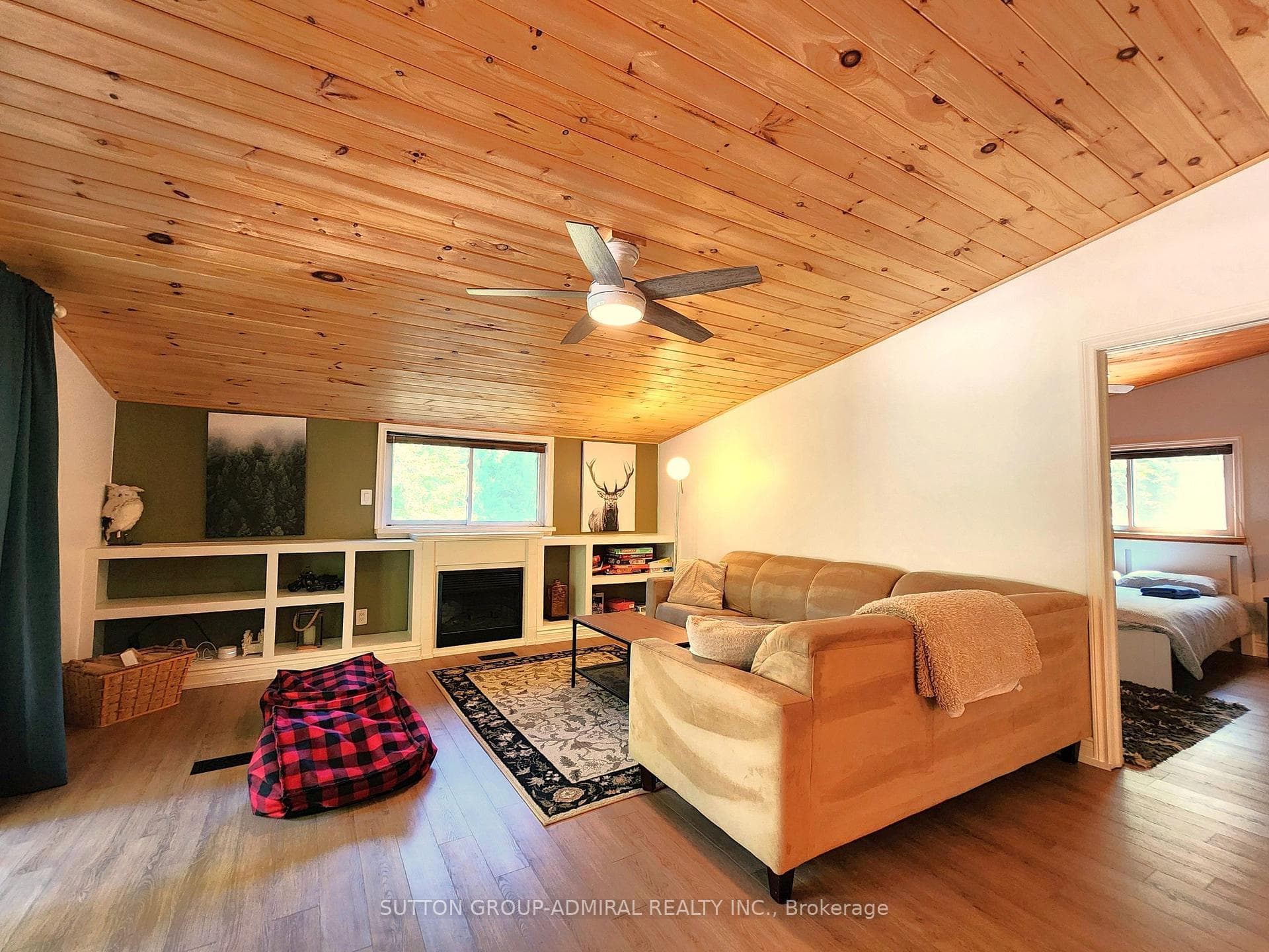 525 Waltonian Drive photo 13