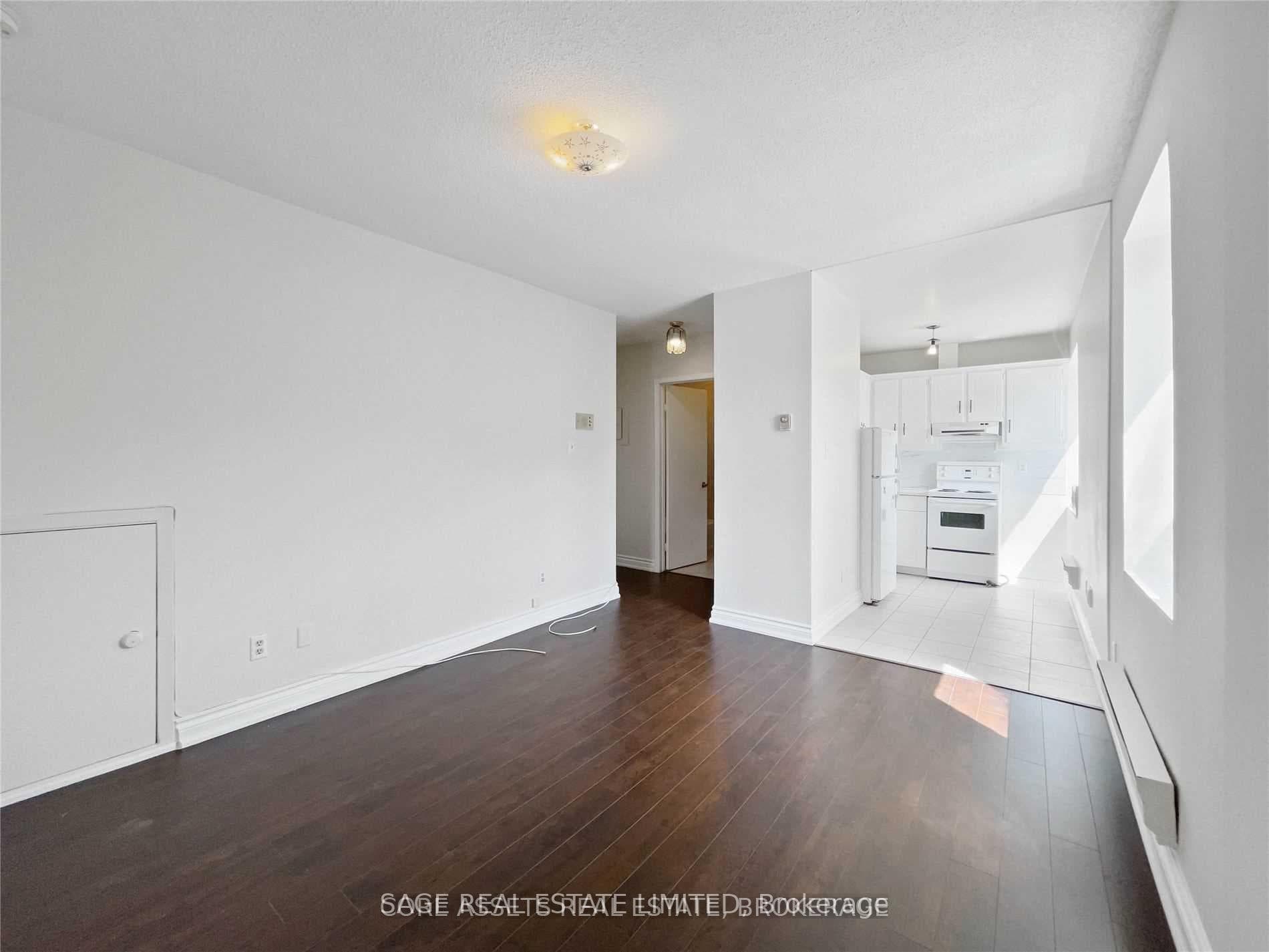 946 Bloor St W #1