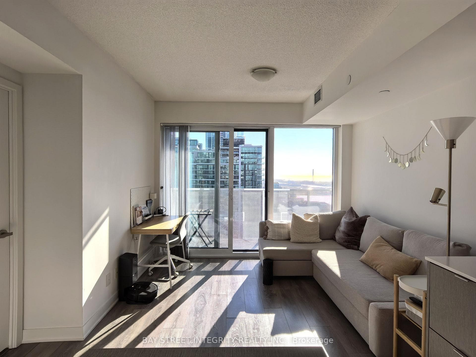 88 Harbour Street Unit 4805 photo 7