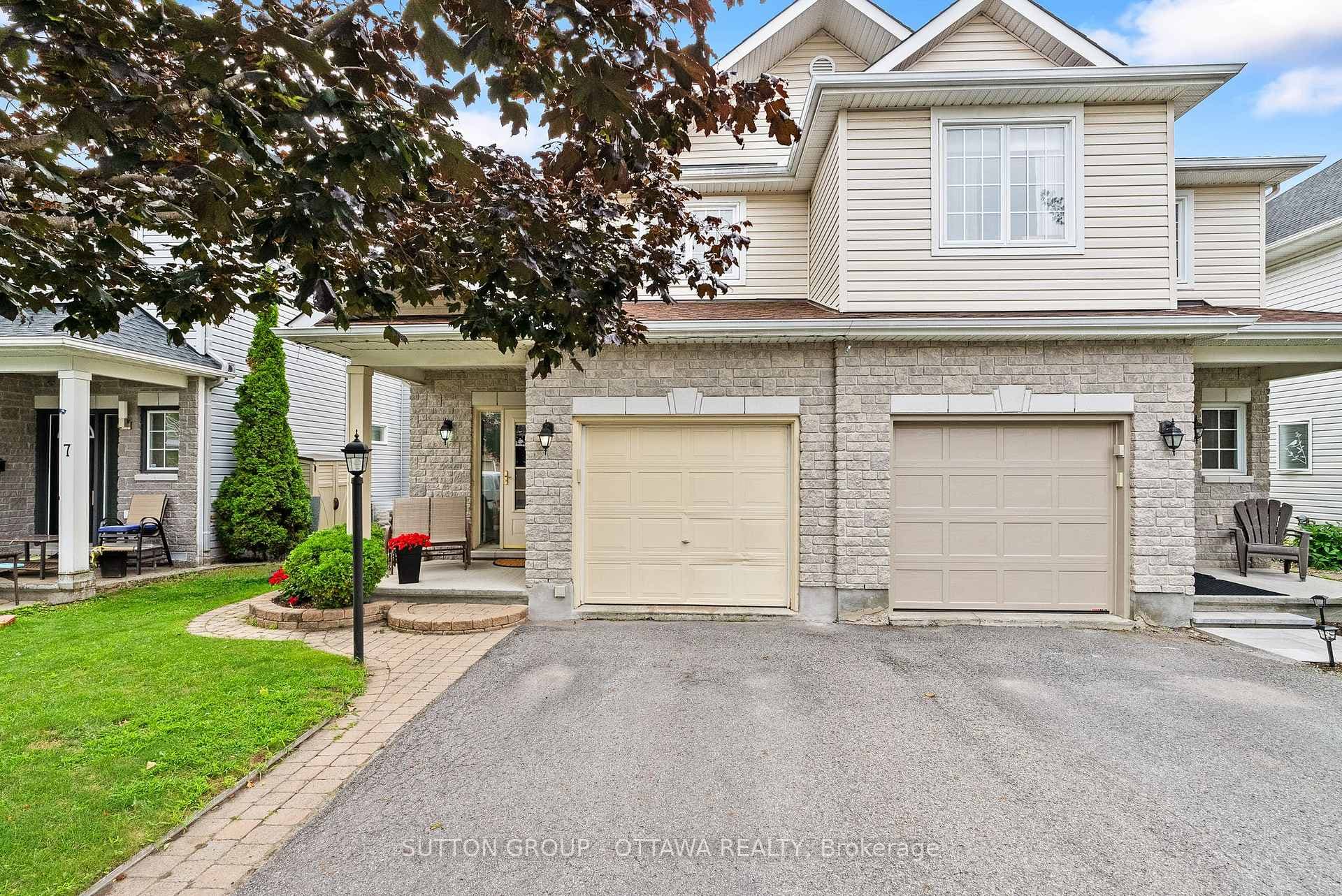 9 Alameda Way photo 1