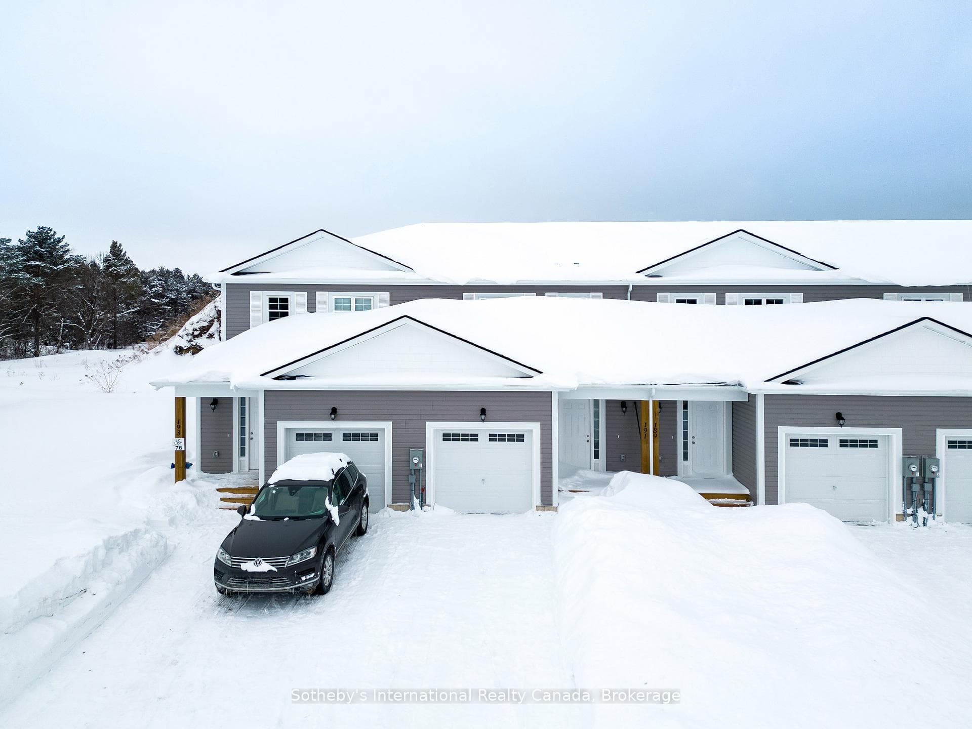 191 EQUALITY Drive photo 1
