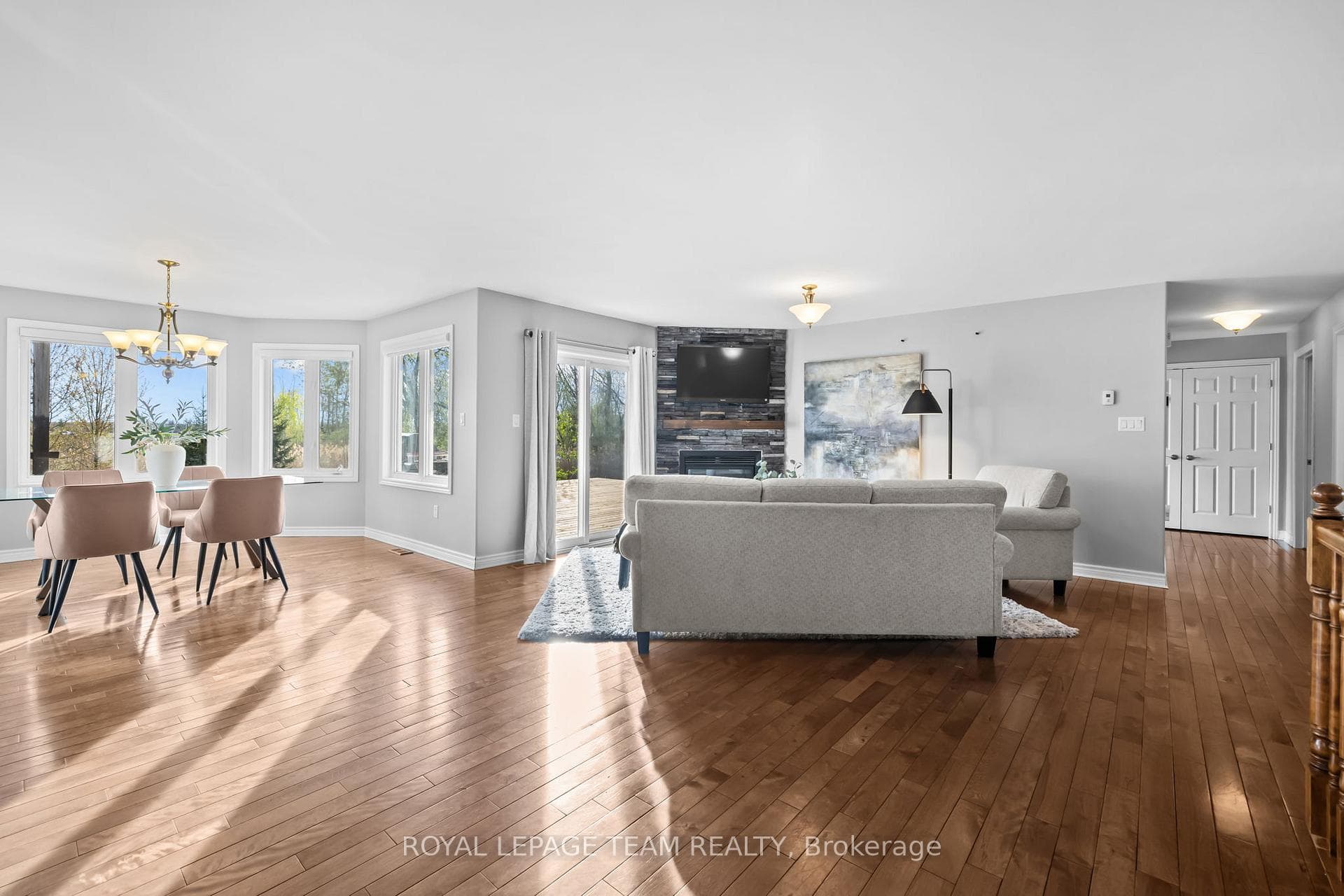 53 D'arcys Way photo 8