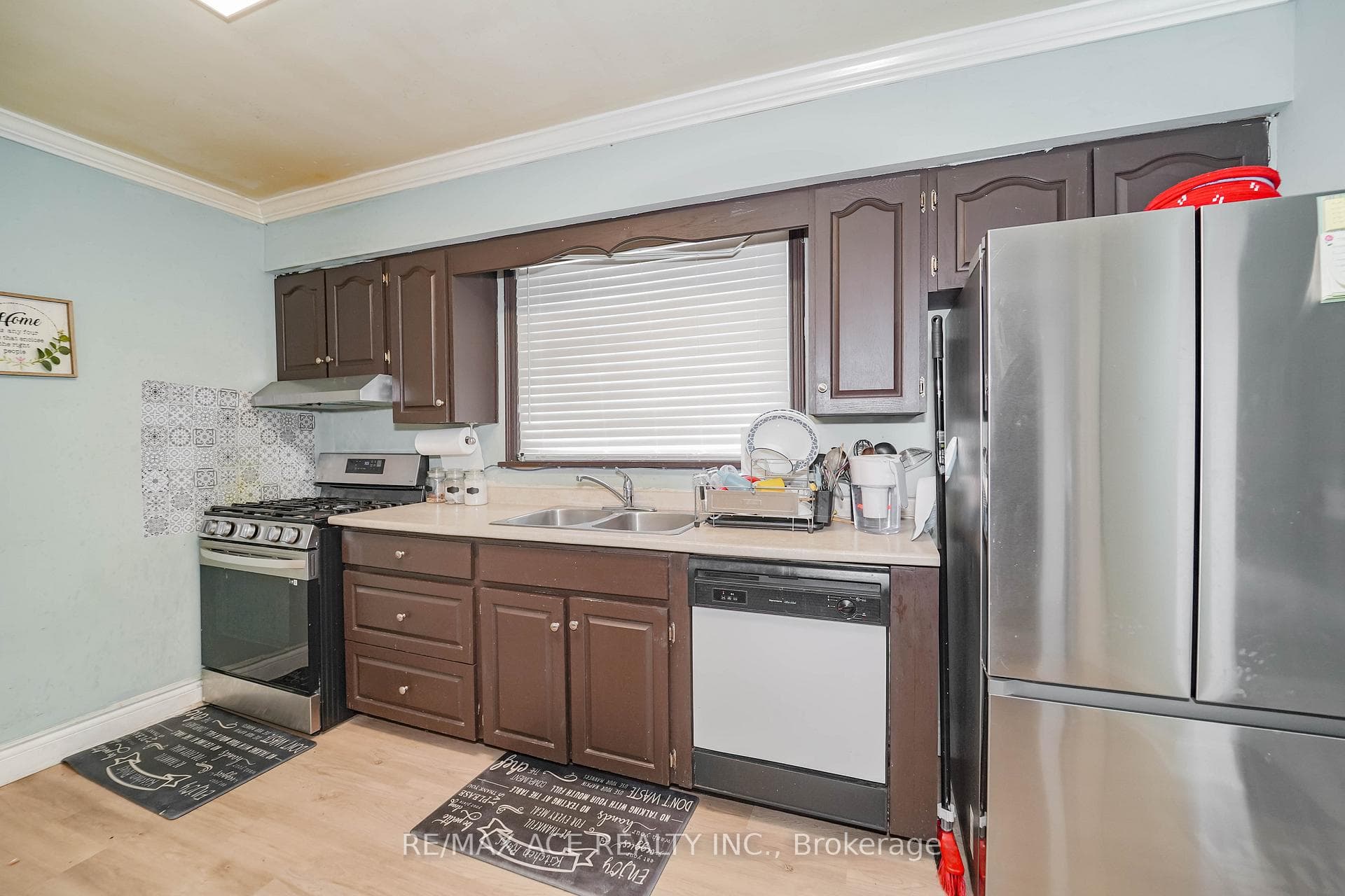1425 Lakefield Street photo 23