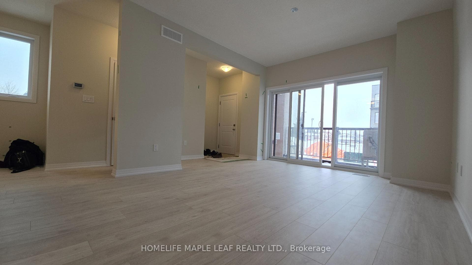 525 Erinbrook Drive Unit C060 photo 3