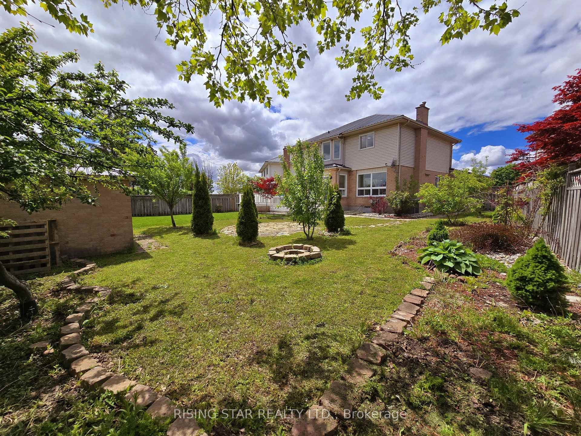 106 Ashbury Court photo 49