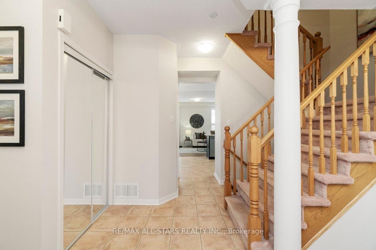 33 Christian Reesor Park Avenue photo 13