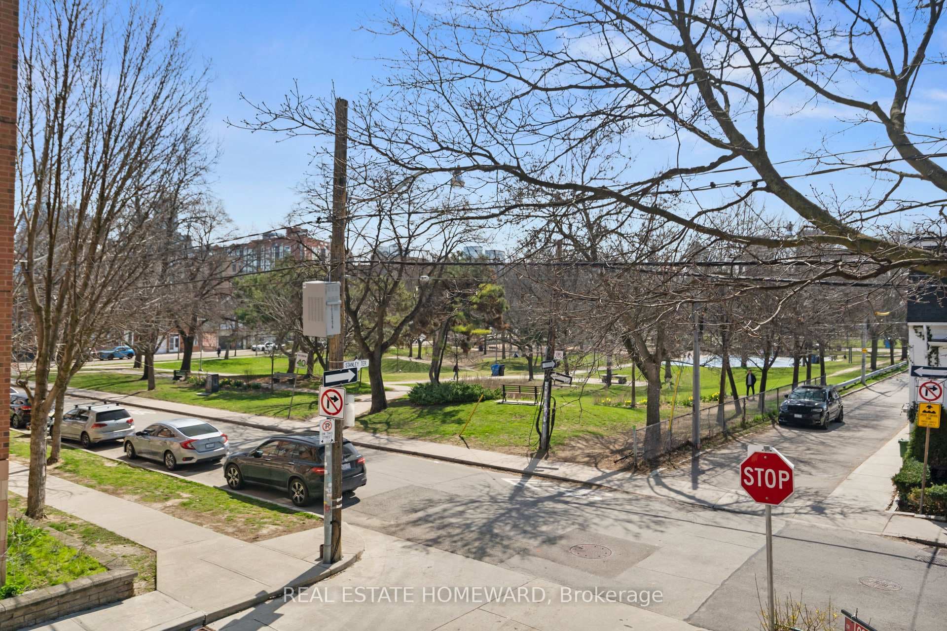 70 Stanley Terrace photo 19