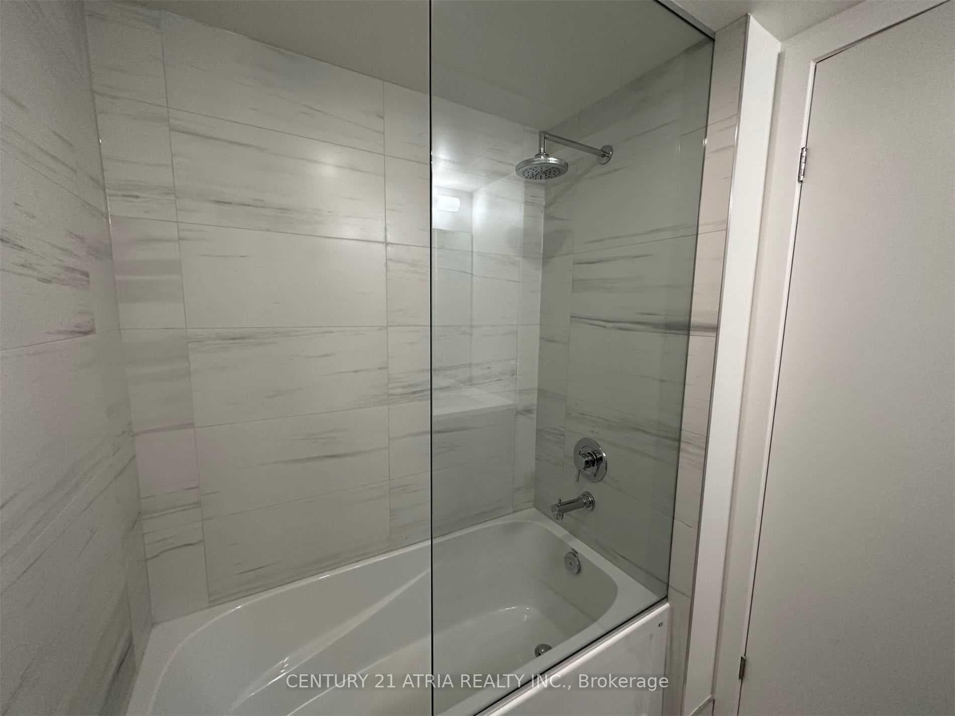 138 Downes Street Unit 3312 photo 8