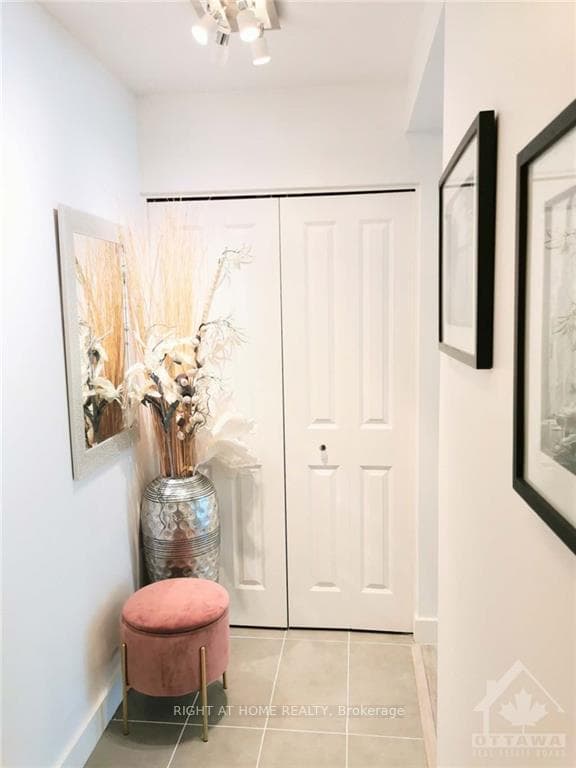 242 RIDEAU Street Unit 709 photo 6