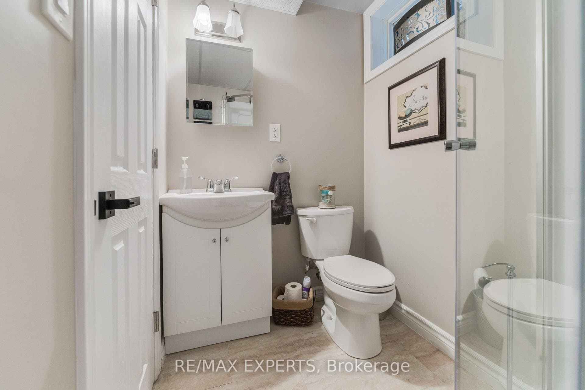 608 Simcoe Street Unit 19 photo 25