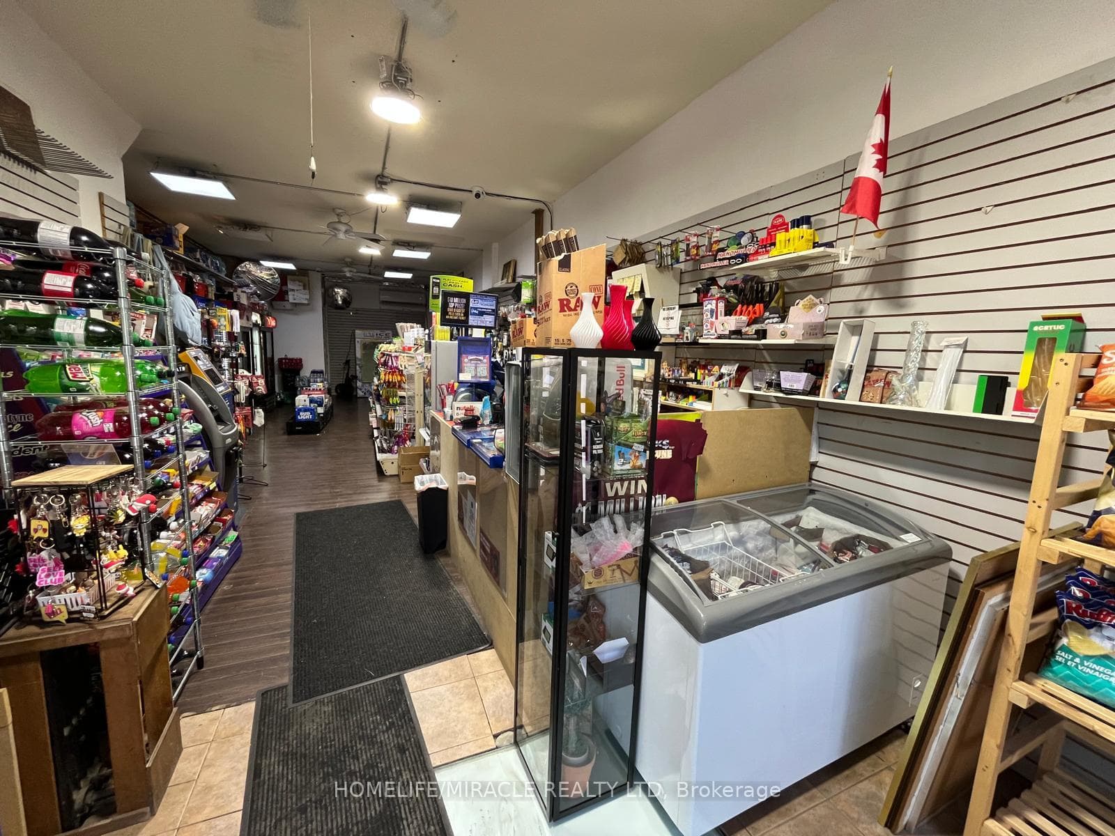 966 St Clair Ave W Avenue photo 4