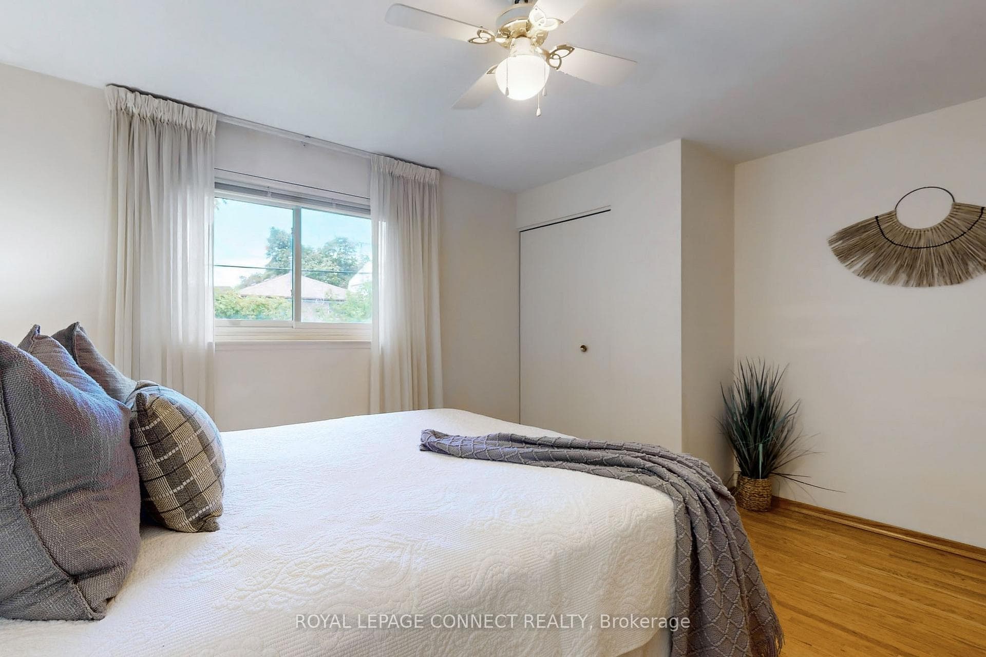 52 Bledlow Manor Drive photo 14