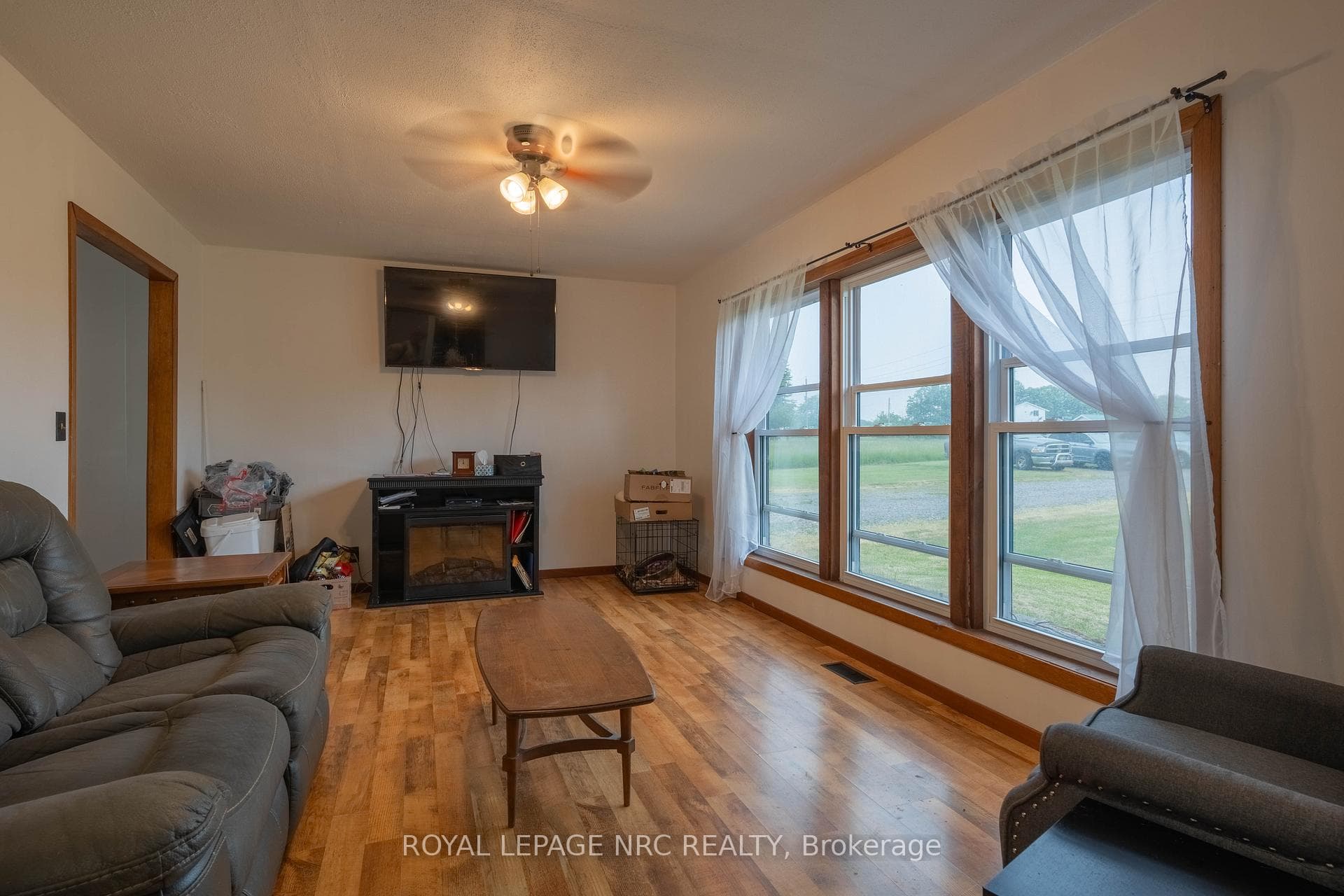 Spacious Living Room
