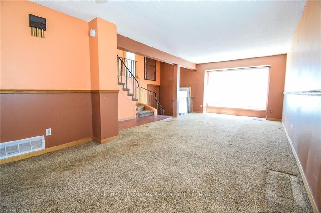 611 LAKE Street photo 7