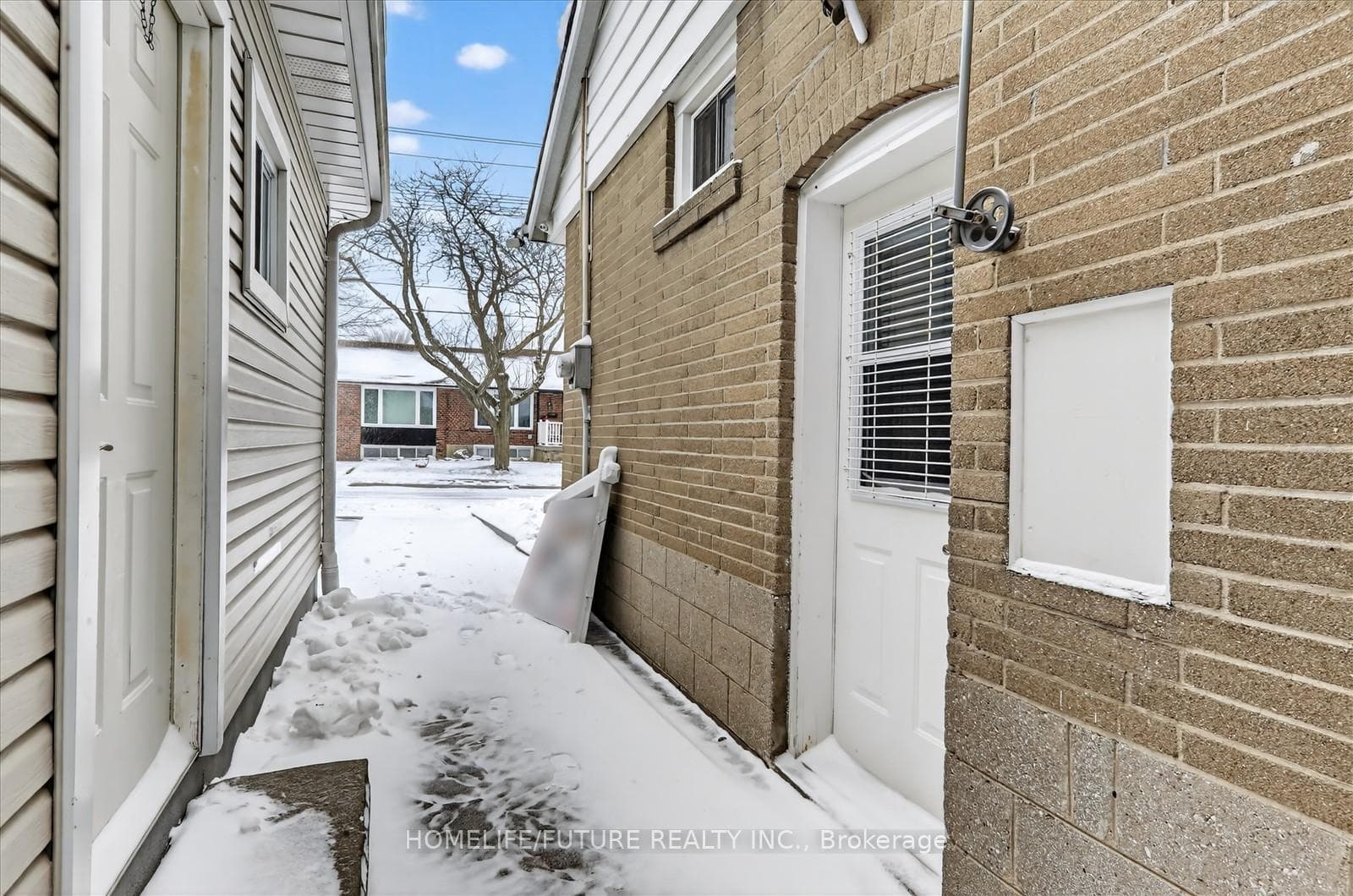83 Pachino Boulevard photo 6
