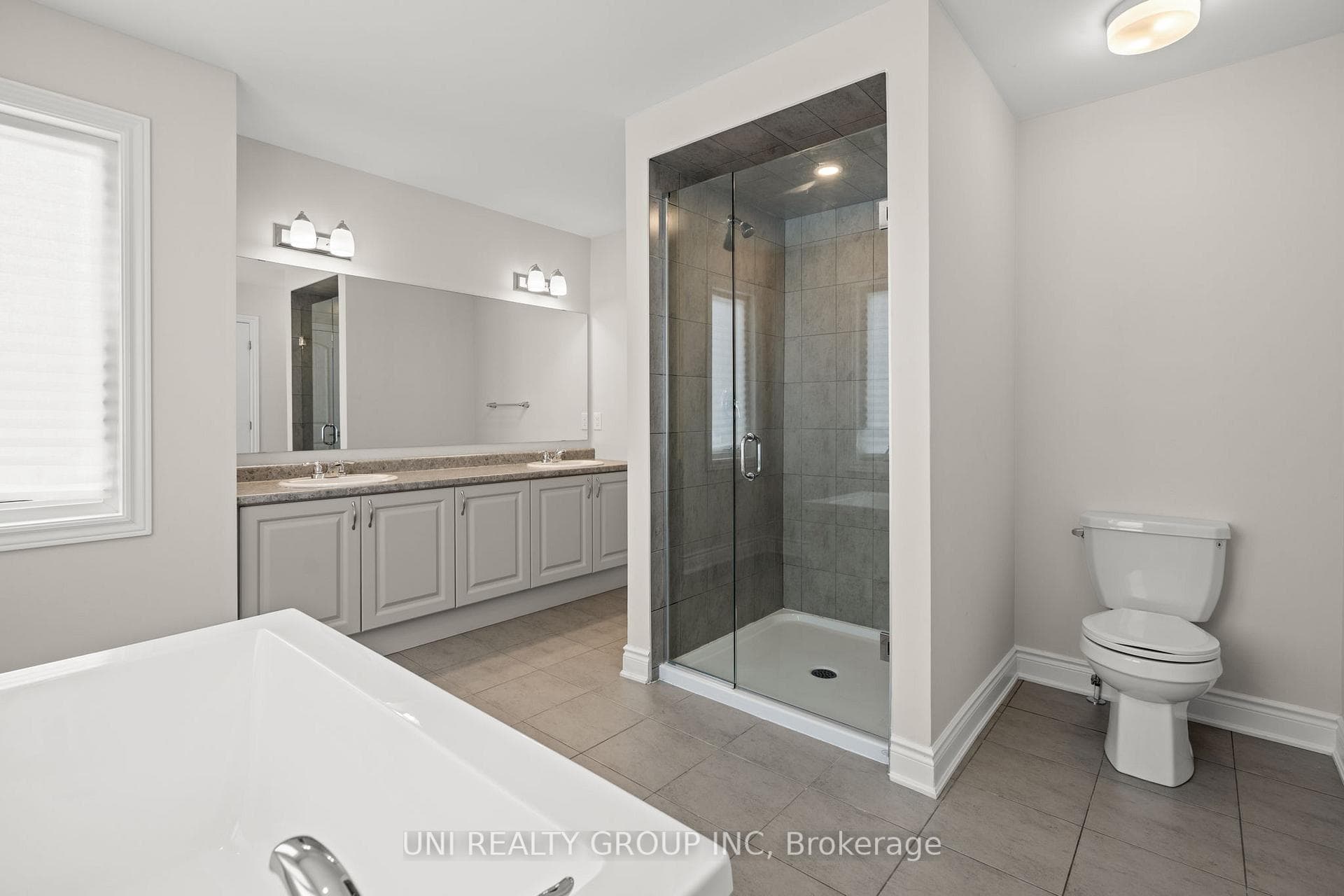 143 CELESTIAL Grove photo 30