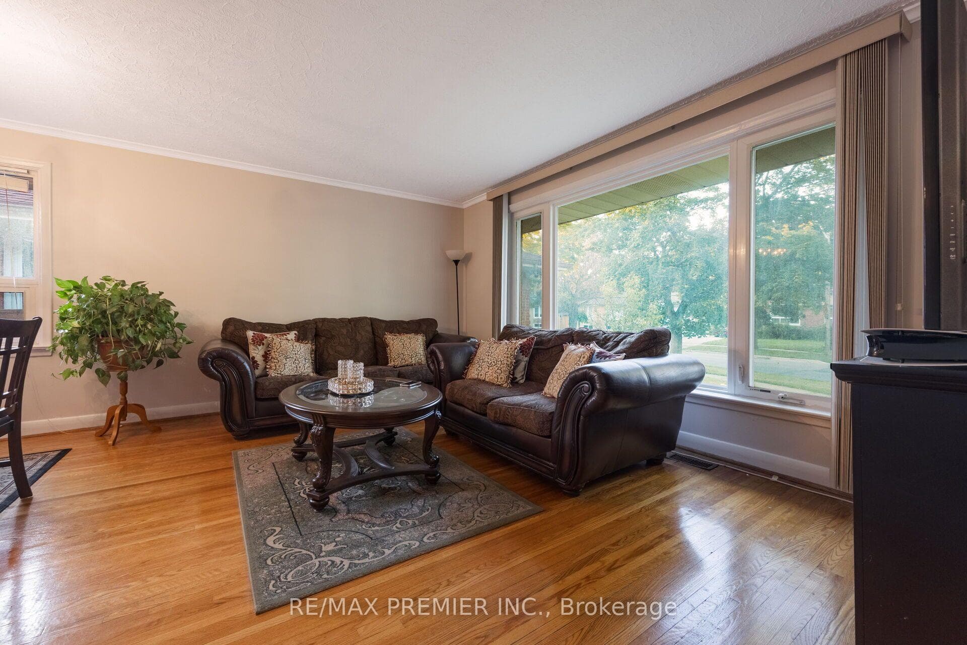 35 Barkwin Drive photo 9