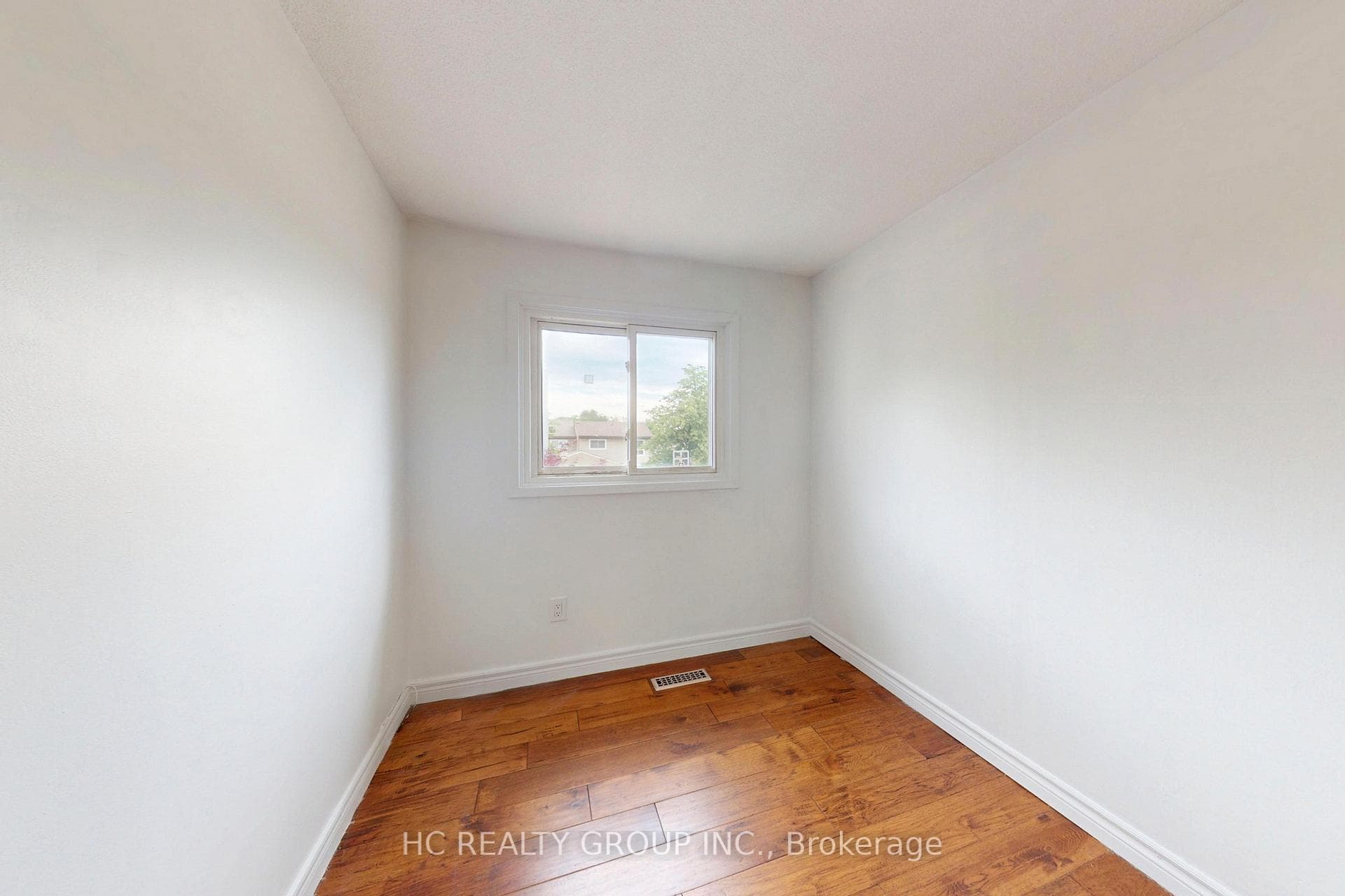 38 John Stoner Drive photo 12