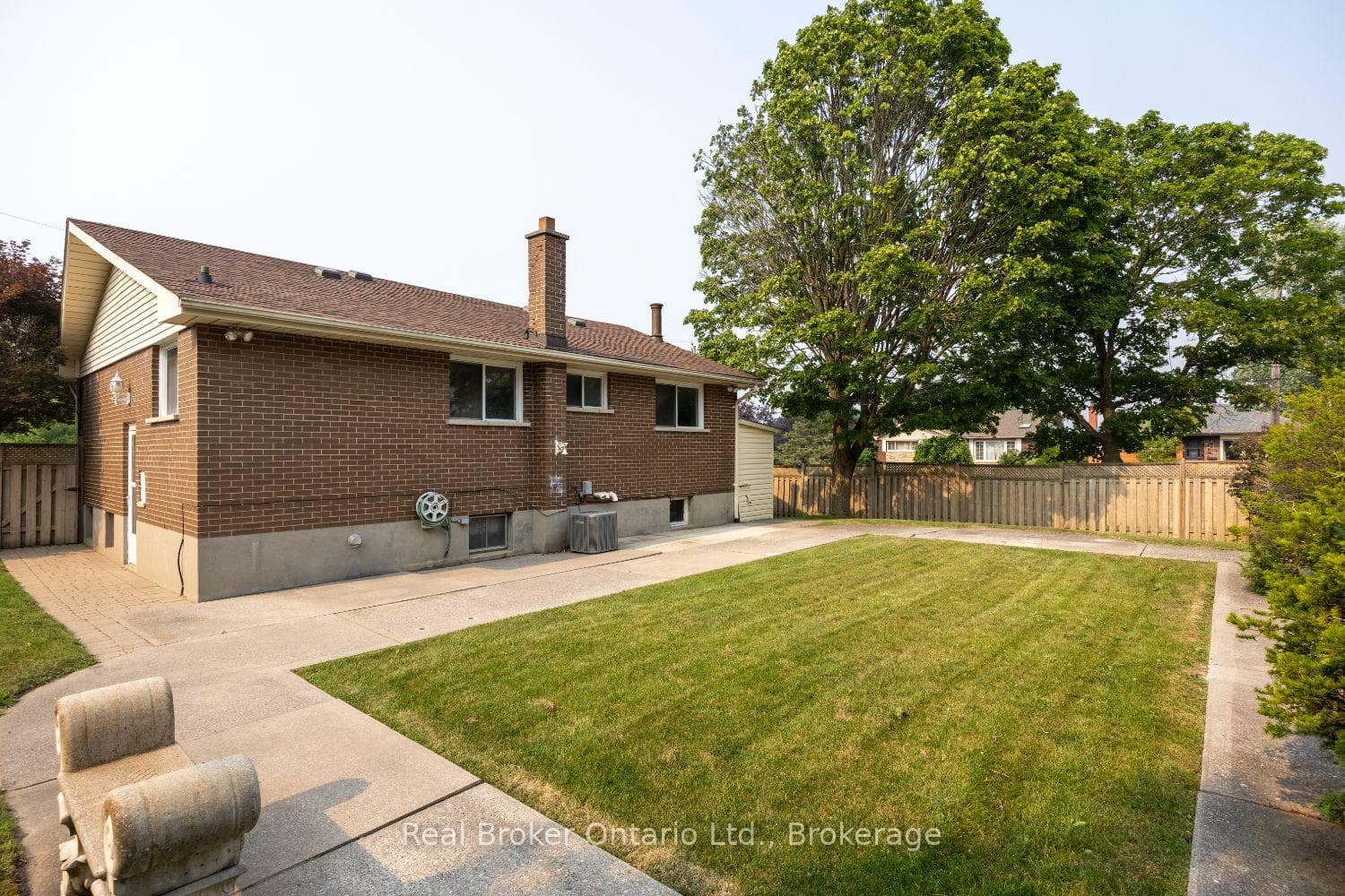 1125 Belvedere Avenue photo 21