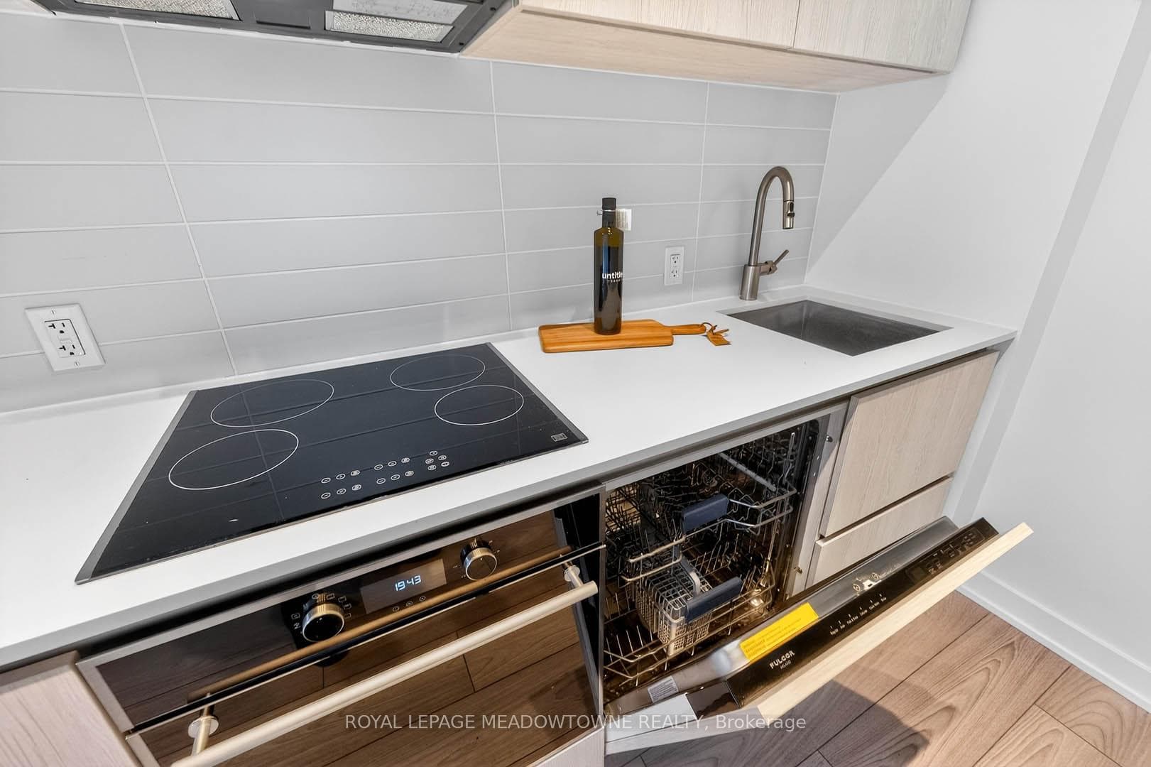 120 Broadway Avenue Unit 205N photo 24