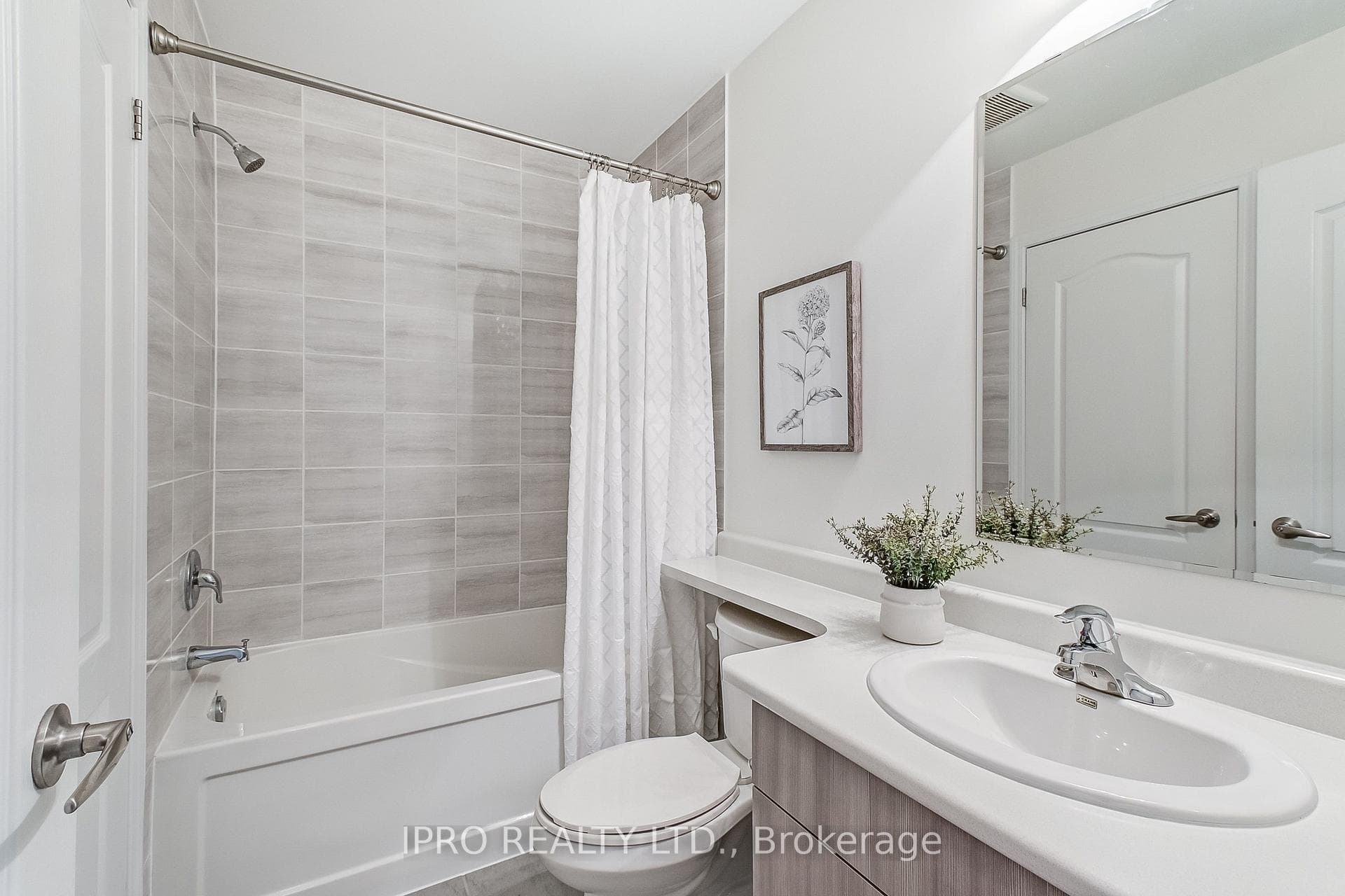 1662 CLITHEROW Street photo 22