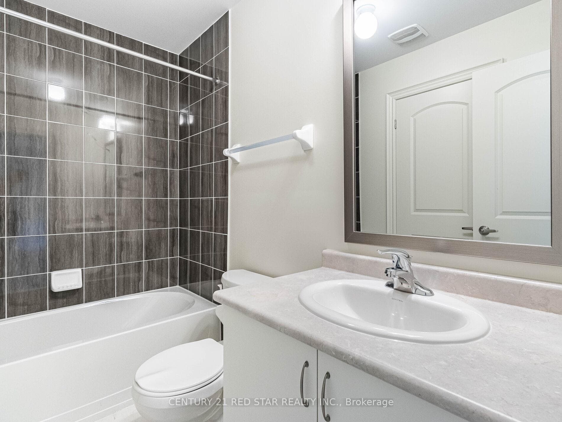 192 Farrell Road photo 34