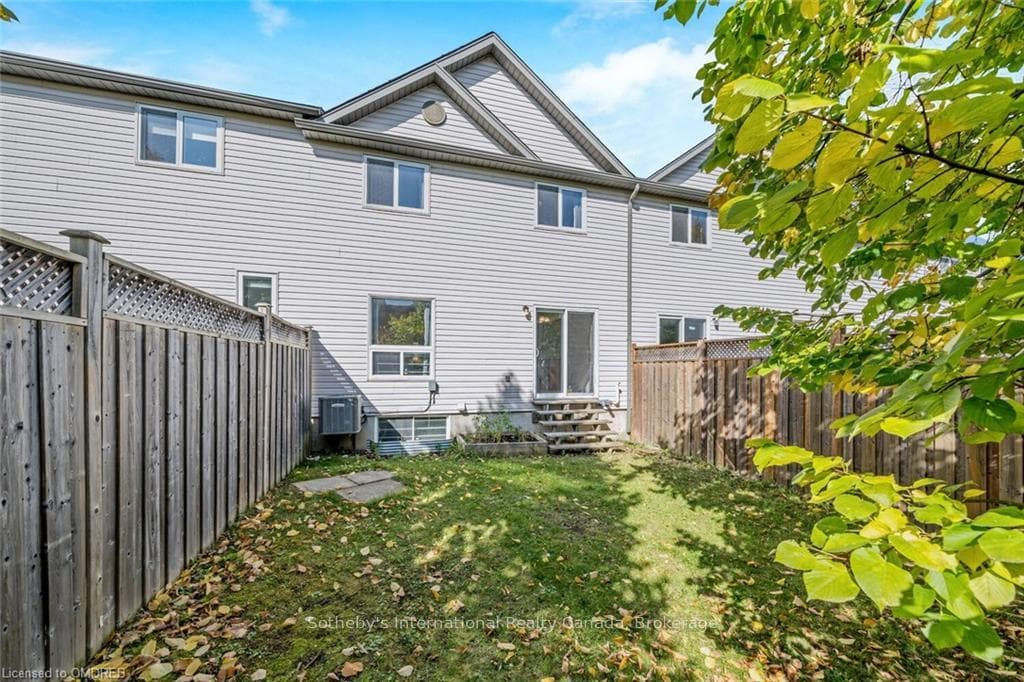 571 WILD IRIS Avenue photo 29